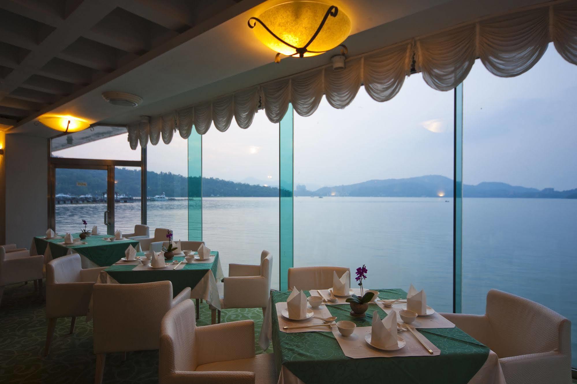 The Richforest Hotel- Sun Moon Lake Yuchi Exteriör bild